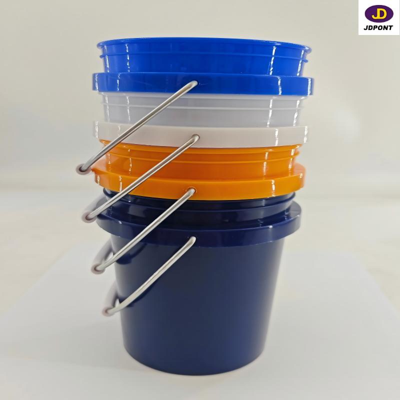 2.jpg Why Mini Plastic Paint Buckets Are Indispensable for Touch-Up & Small-Scale Painting(图1)